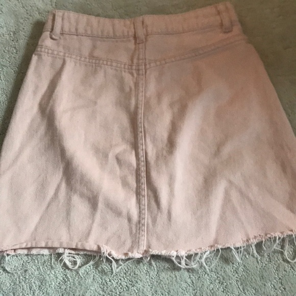 Pink denim frayed jean skirt - Picture 3 of 3